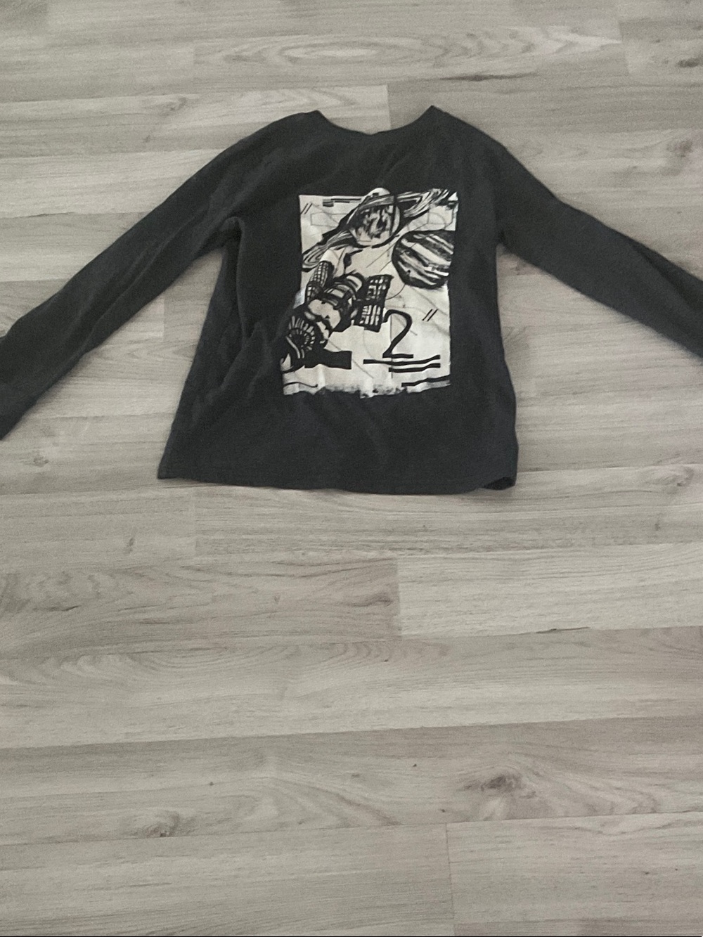 Kids Long-Sleeve Graphic Tee - Black
